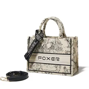أنوثة تراثية – حقيبة نسائية مطرزة من FOXER